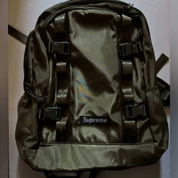 Supreme Dark Green Backpack - Picture 4 of 4